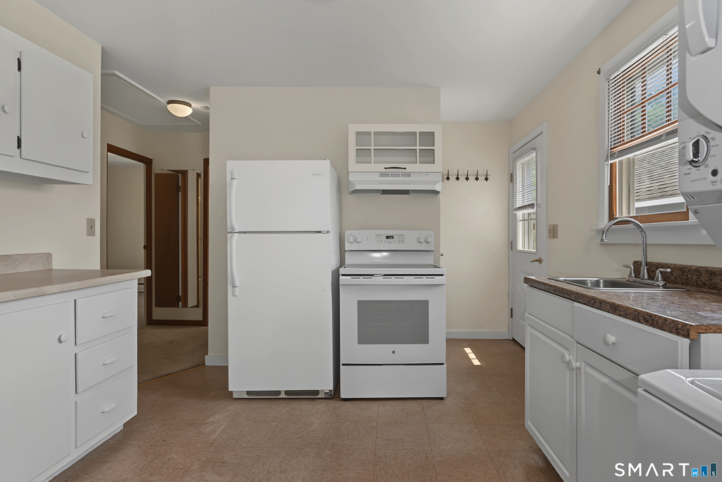 37 Beach Avenue - Photo 5