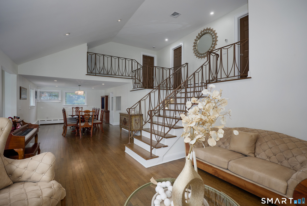 1374 Huntington Turnpike - Photo 10