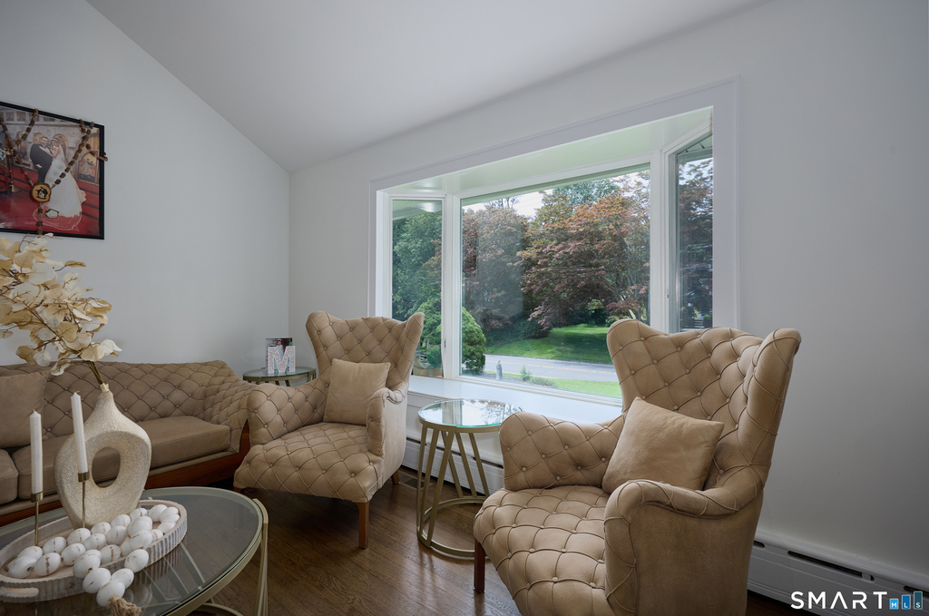 1374 Huntington Turnpike - Photo 8