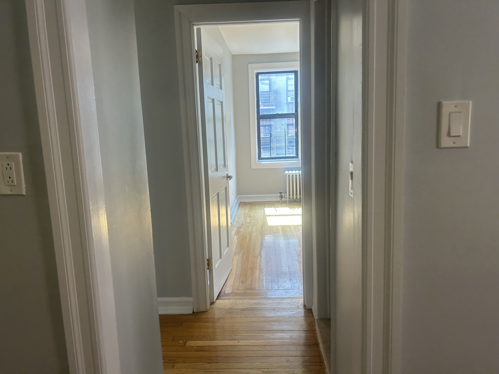 Cabrini Blvd - Photo 2