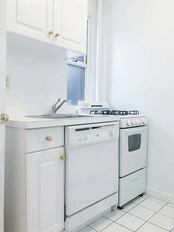 428 East 81st Street - Photo 1