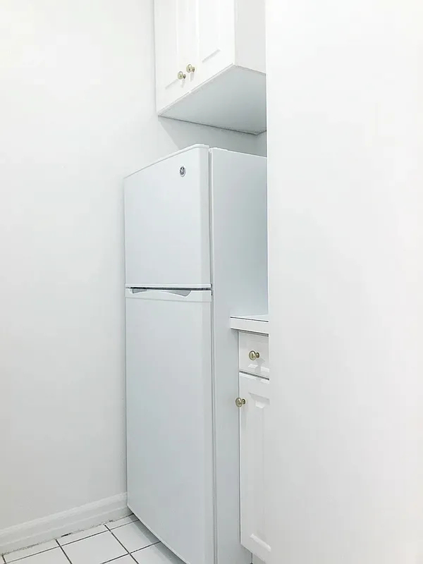 428 East 81st Street - Photo 2