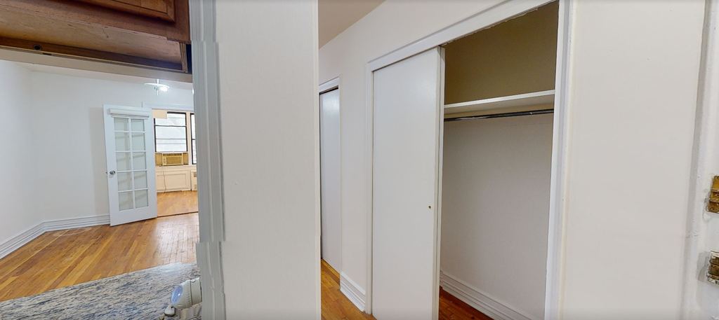 338 East 70th Street - Photo 5