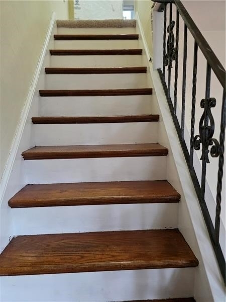 155 Pennoak Dr - Photo 3