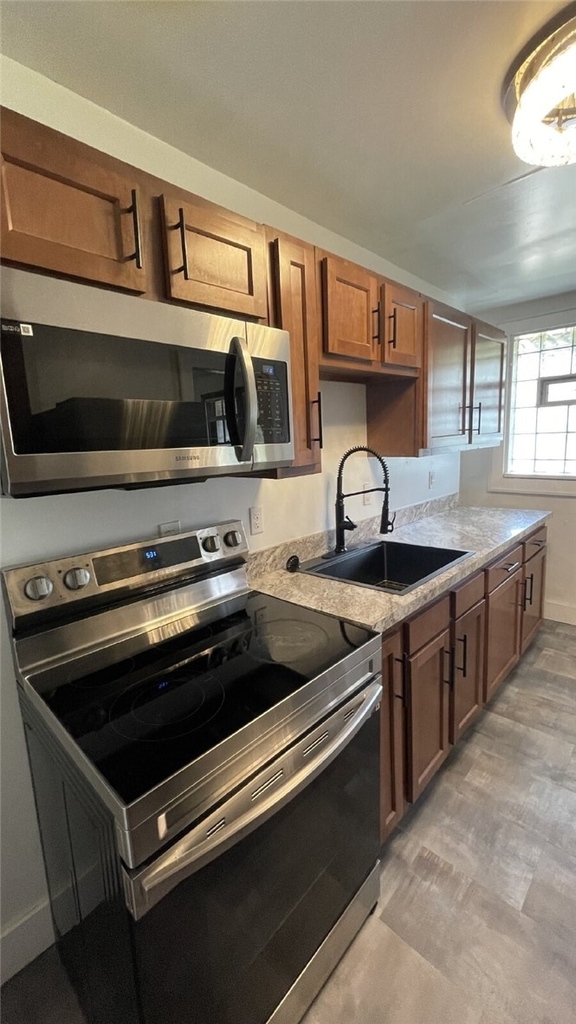 7442 Irvine St - Photo 4