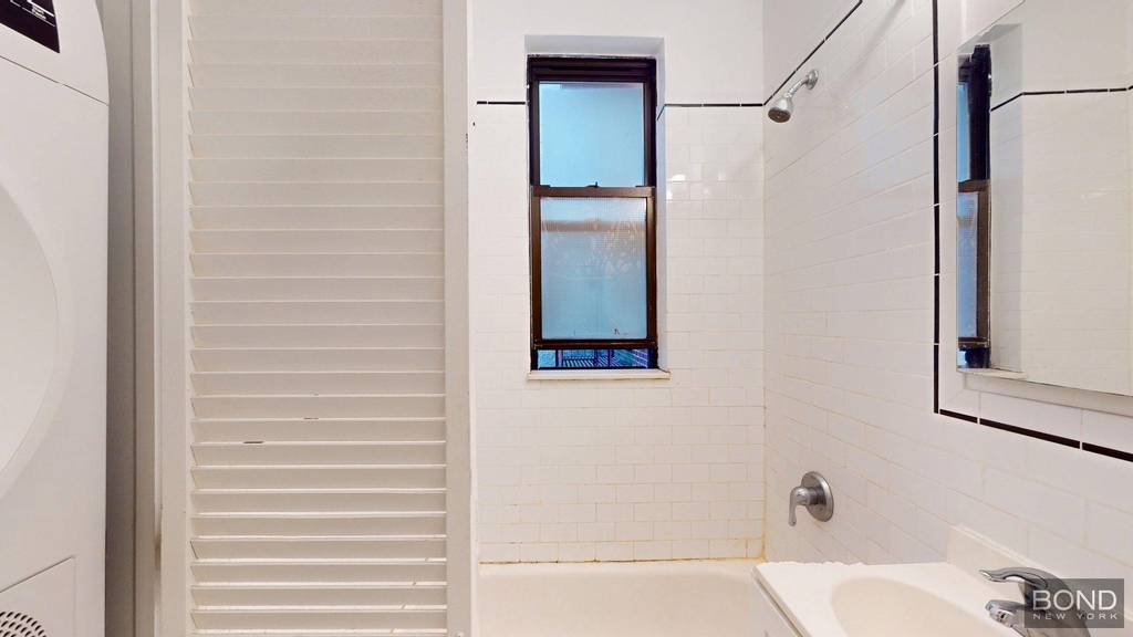 123 East 82nd Street - Photo 3