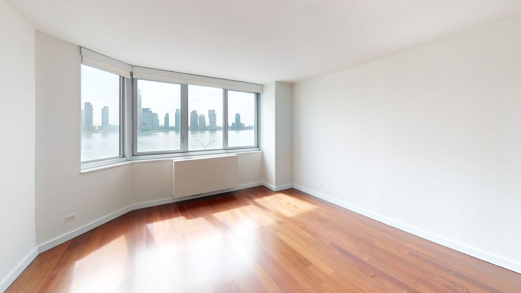401 E 34th St - Photo 2