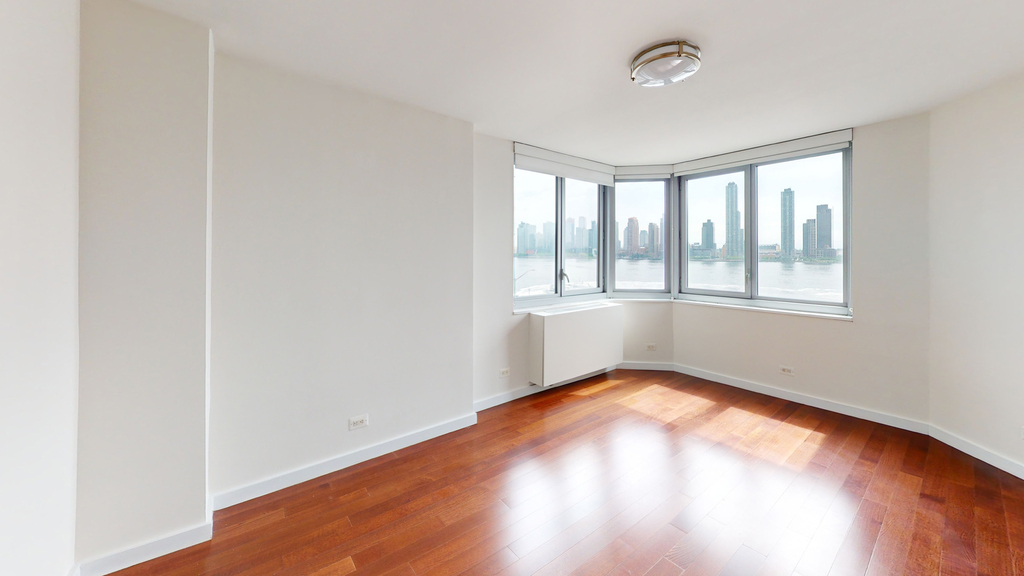 401 E 34th St - Photo 3
