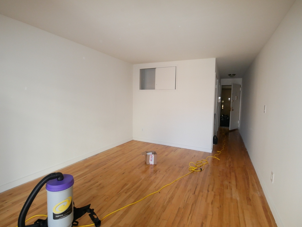 516 East 86th Street - Photo 3