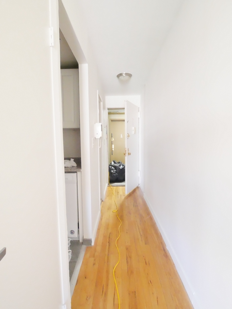 516 East 86th Street - Photo 1