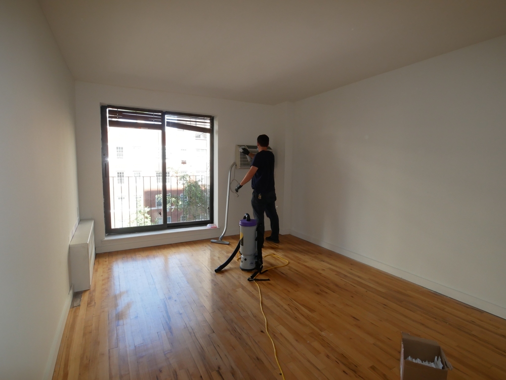 516 East 86th Street - Photo 0