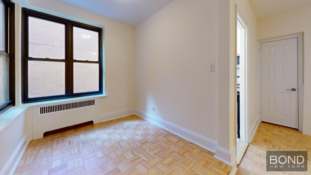 124 East 24th Street - Photo 5
