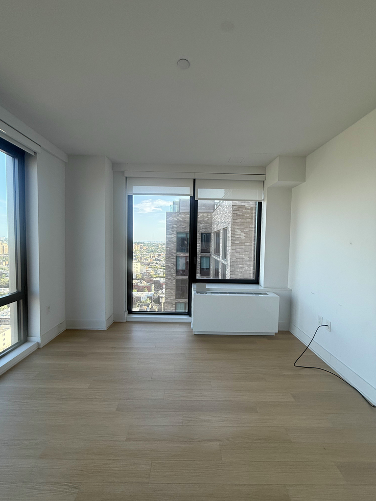 662 Pacific Street - Photo 2