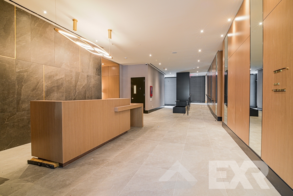 160 Clarkson Avenue - Photo 9