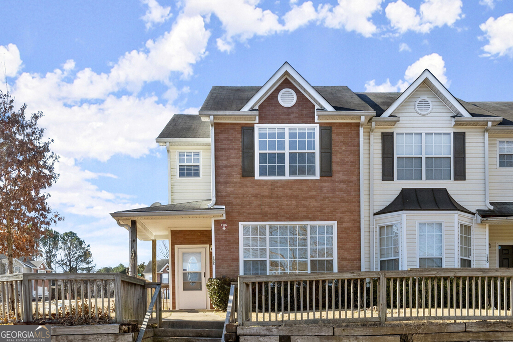 132 Hawkeye Lane - Photo 0