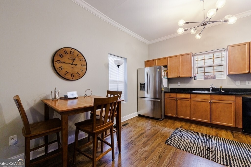 358 Clifford Avenue - Photo 3