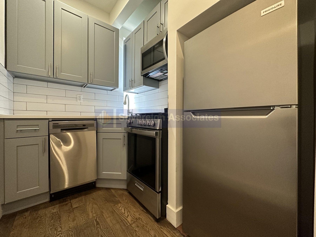 45 Tiemann Place - Photo 5