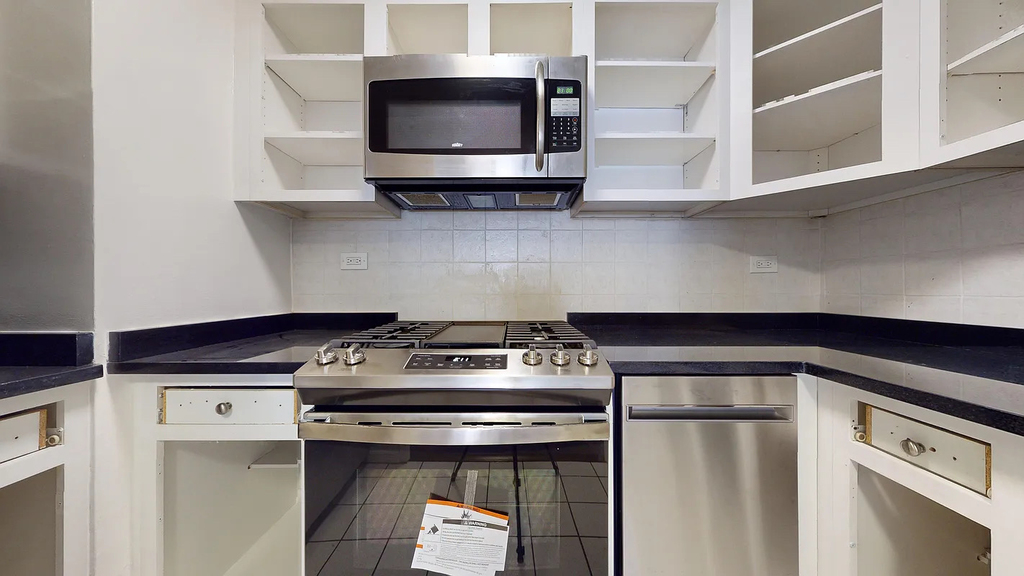 220 East 63rd Street - Photo 5