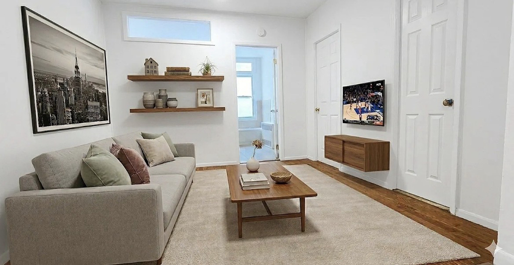 270 West 25th Street - Photo 2
