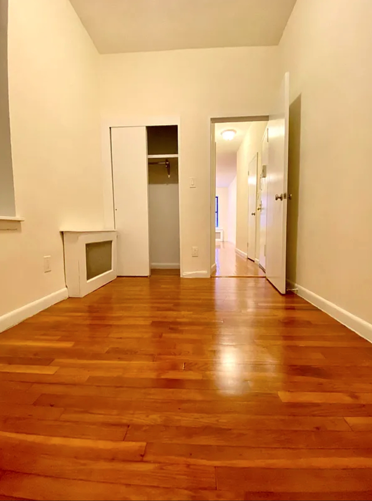 East 74th Street and York - Photo 3