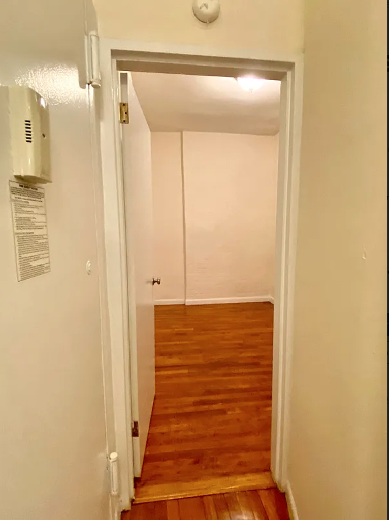 East 74th Street and York - Photo 5