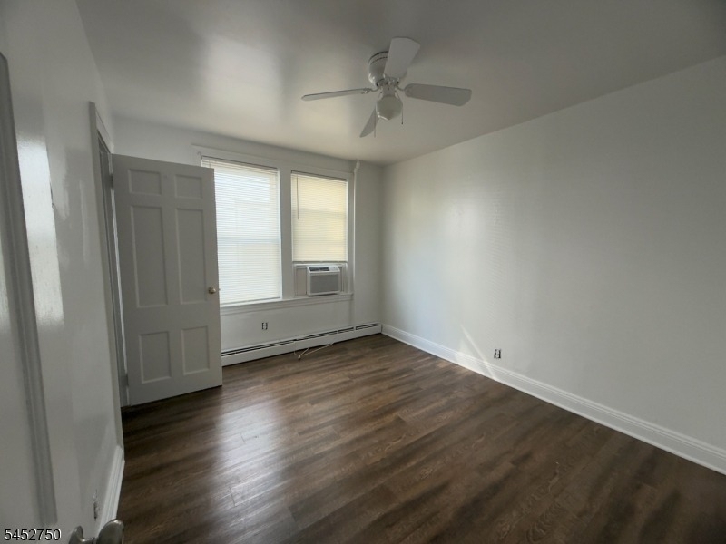 545 Newark Ave - Photo 9