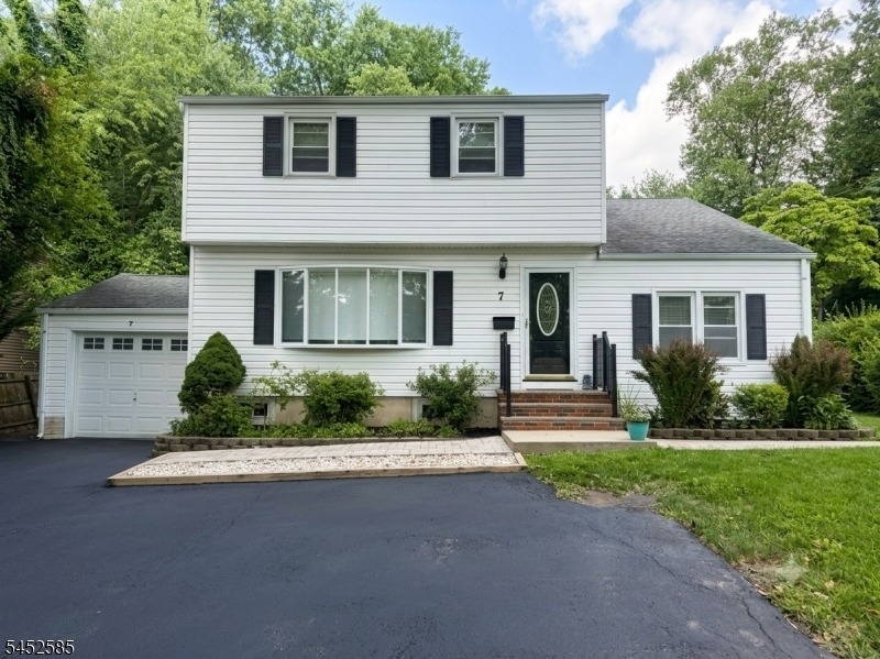 7 Spier Dr - Photo 0