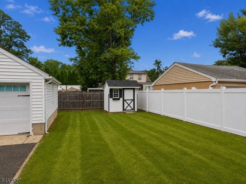 305 Manning Ave - Photo 20