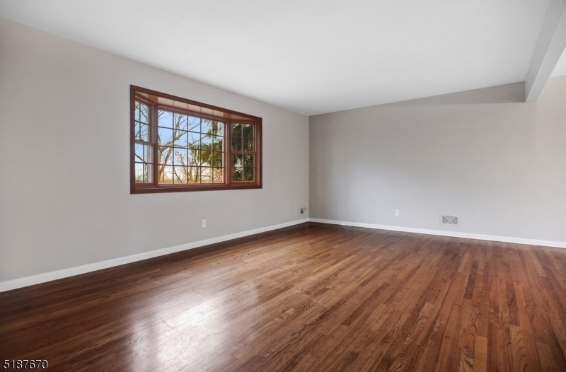 28 Bear Brook Ln - Photo 1