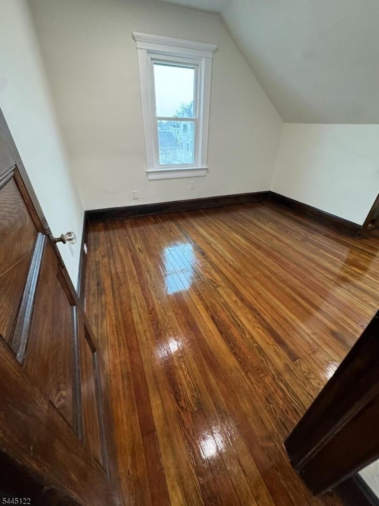 118 Beachway Avenue - Photo 4
