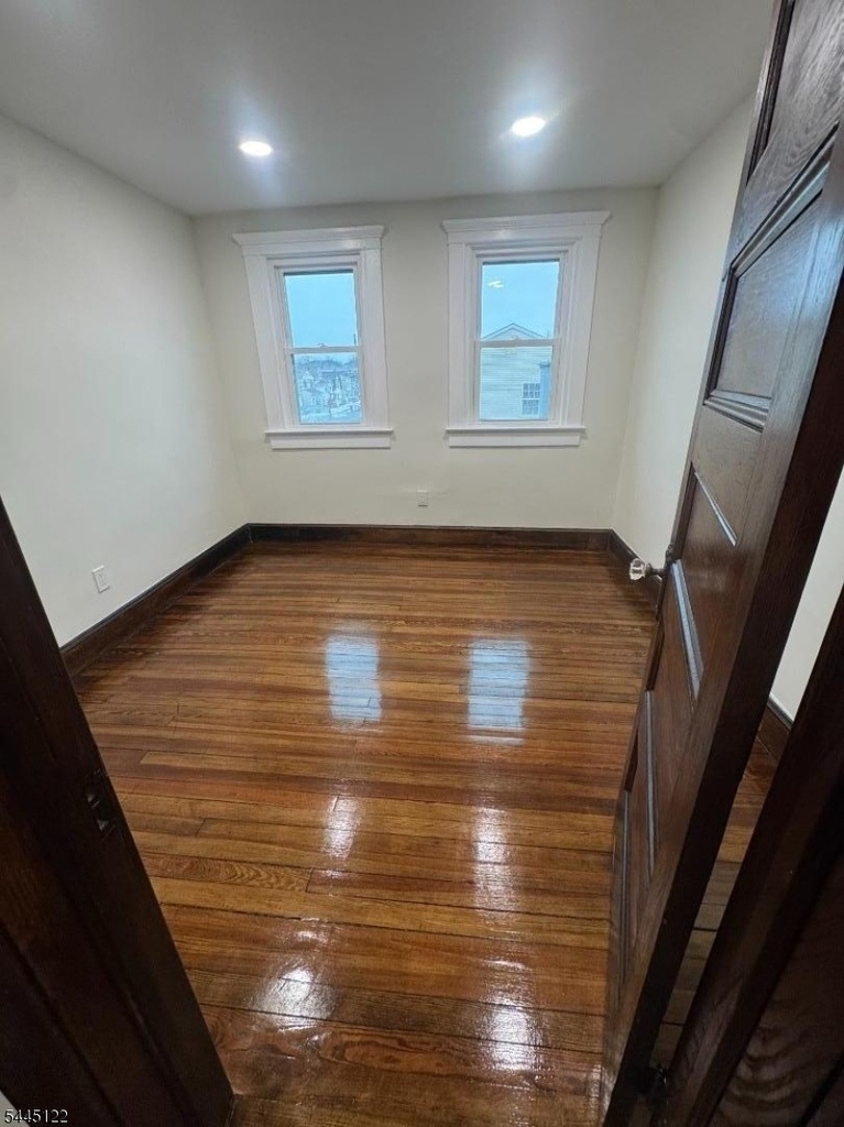 118 Beachway Avenue - Photo 1