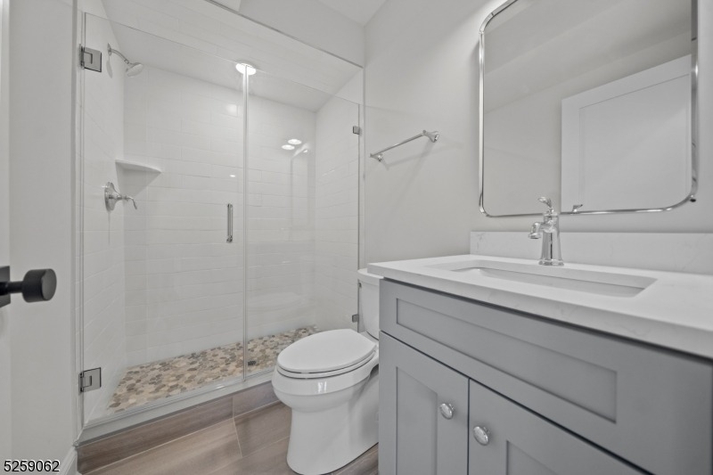 147 Central - Photo 38