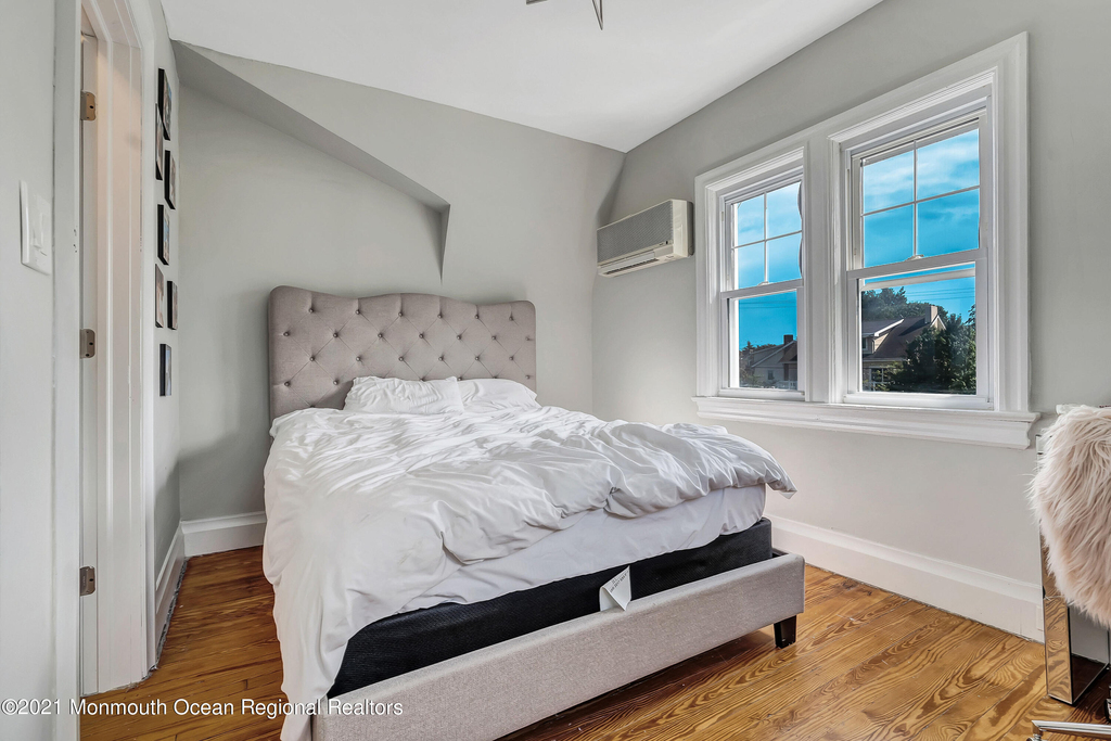 110 Monmouth Drive - Photo 16