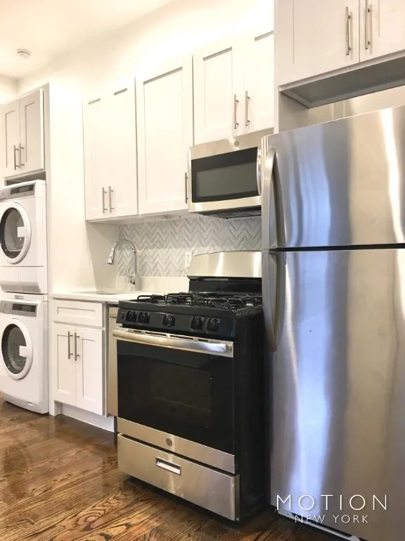 188 Claremont Avenue - Photo 1