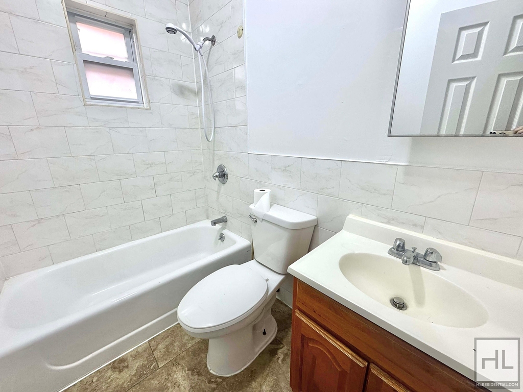 New Utrecht Avenue - Photo 7