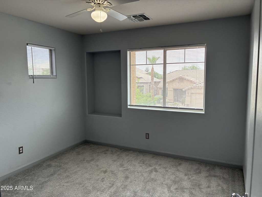 25550 W Pioneer Street - Photo 27