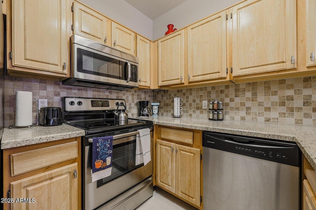 14950 W Mountain View Boulevard - Photo 8