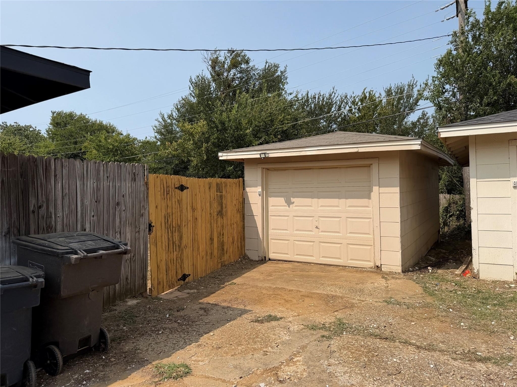 2504 Normont Circle - Photo 1