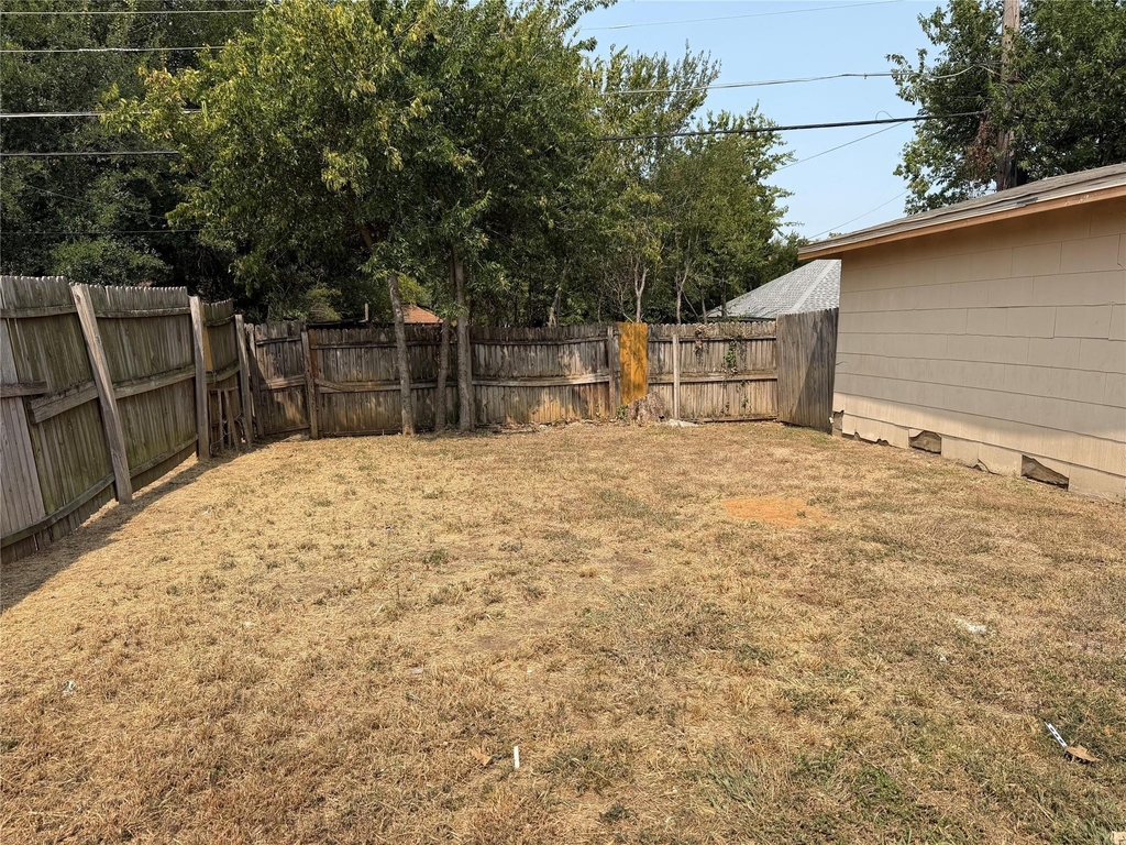 2504 Normont Circle - Photo 2