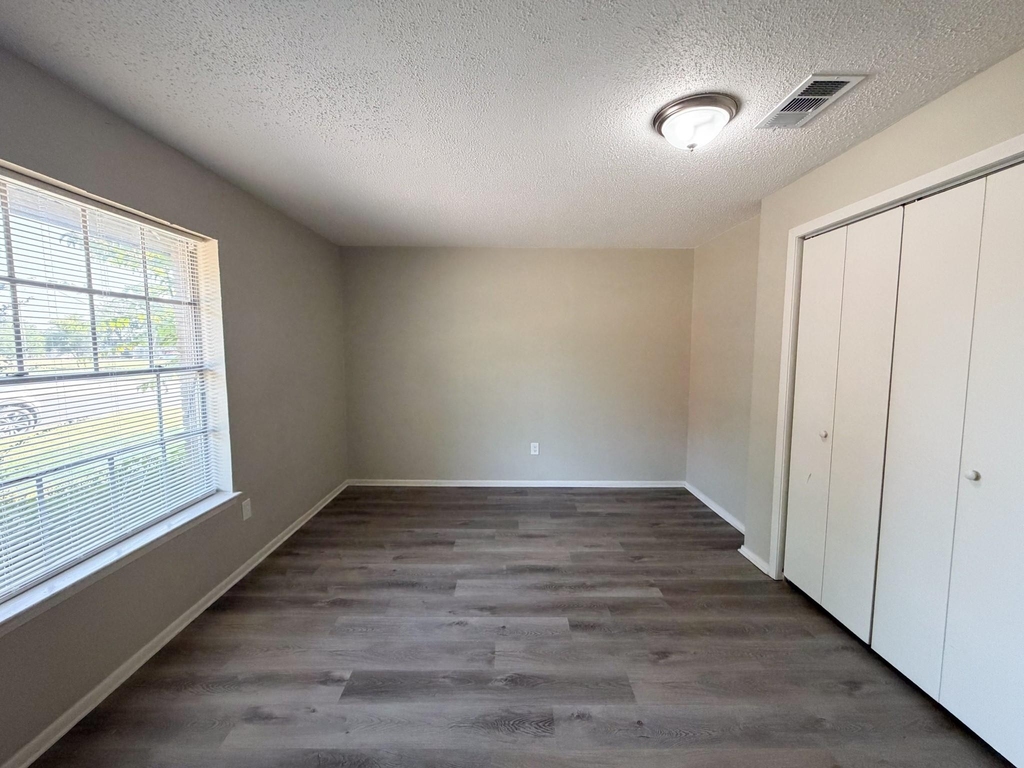 101 W Latimer Street - Photo 7