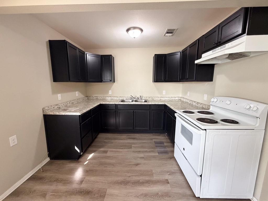 101 W Latimer Street - Photo 5