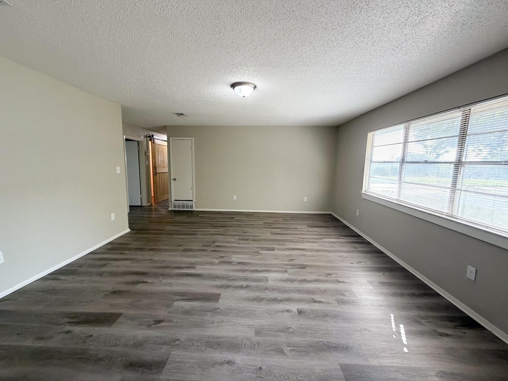 101 W Latimer Street - Photo 6