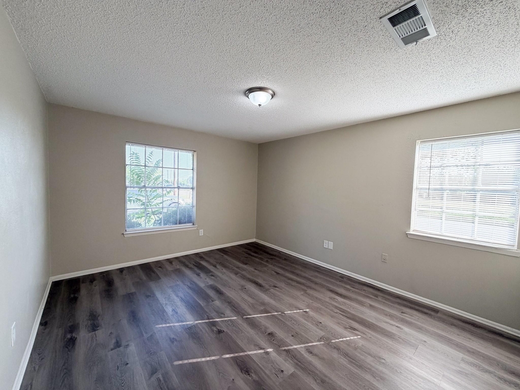 101 W Latimer Street - Photo 15