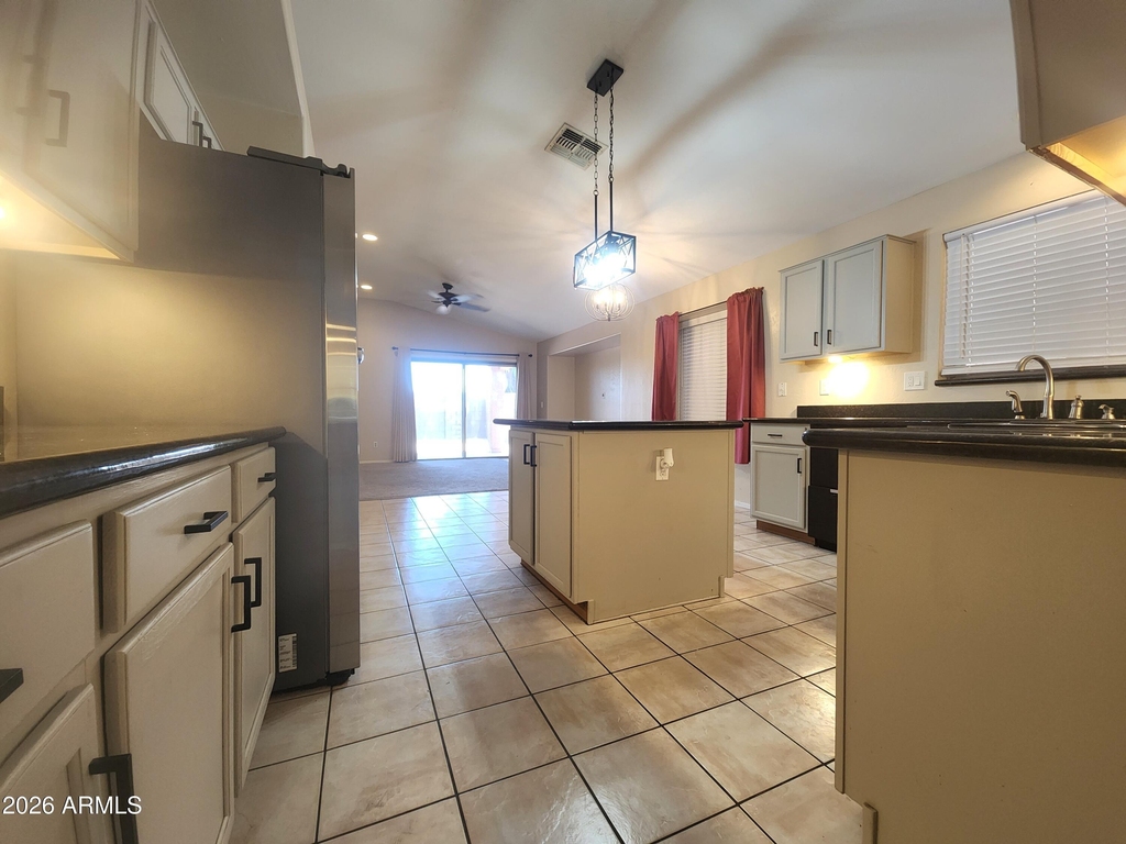5511 S 15th Way - Photo 3