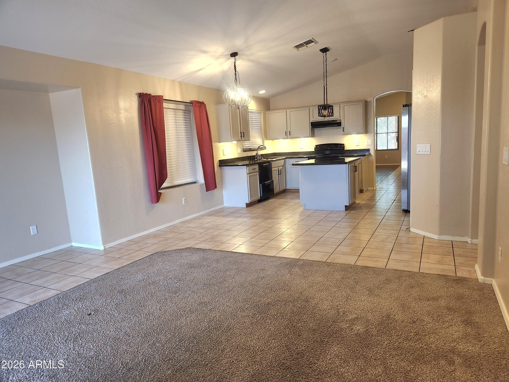5511 S 15th Way - Photo 1
