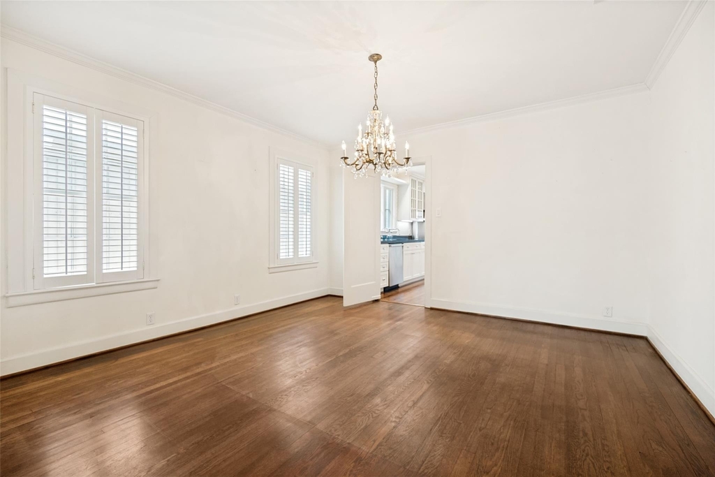 4504 Livingston Avenue - Photo 8