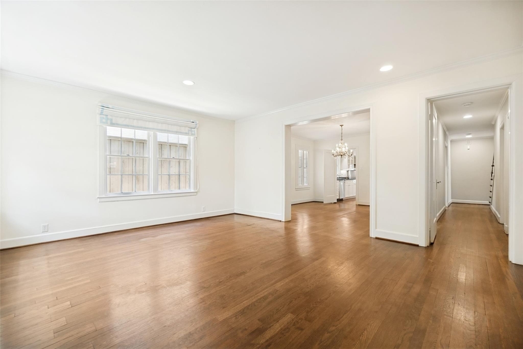 4504 Livingston Avenue - Photo 7