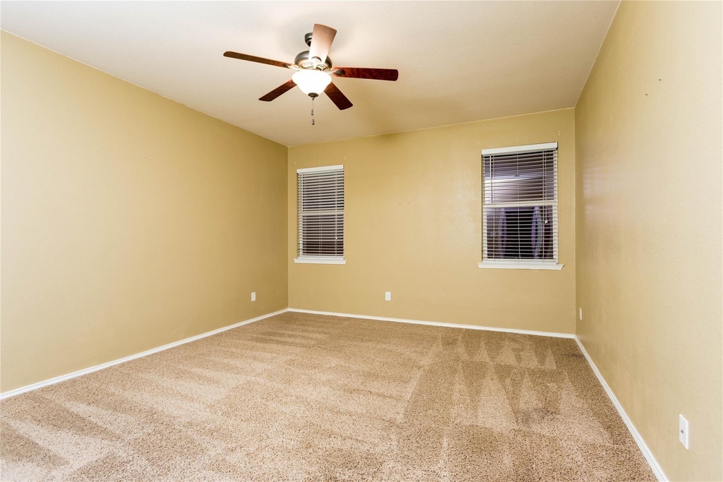 1305 Auburn Drive - Photo 10