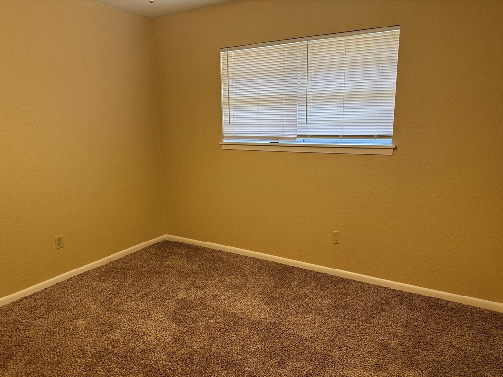 2518 S 38th Street - Photo 10