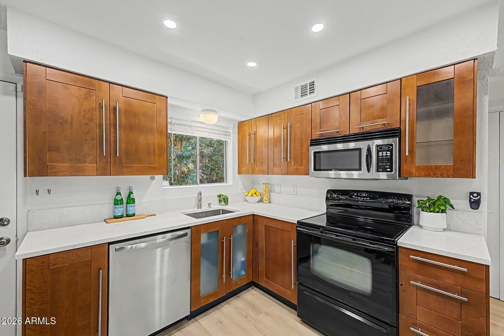 2727 E Montecito Avenue - Photo 7